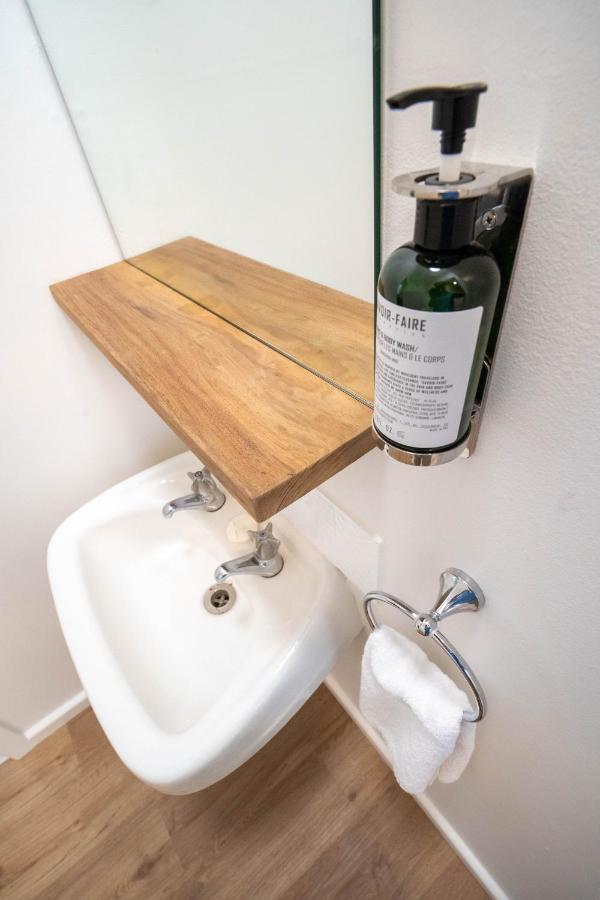 The Platypus Accommodation & Cafe Cudal Esterno foto