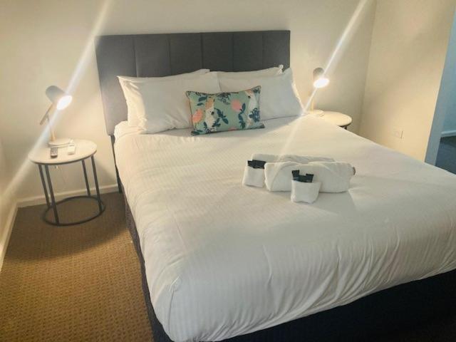 The Platypus Accommodation & Cafe Cudal Esterno foto